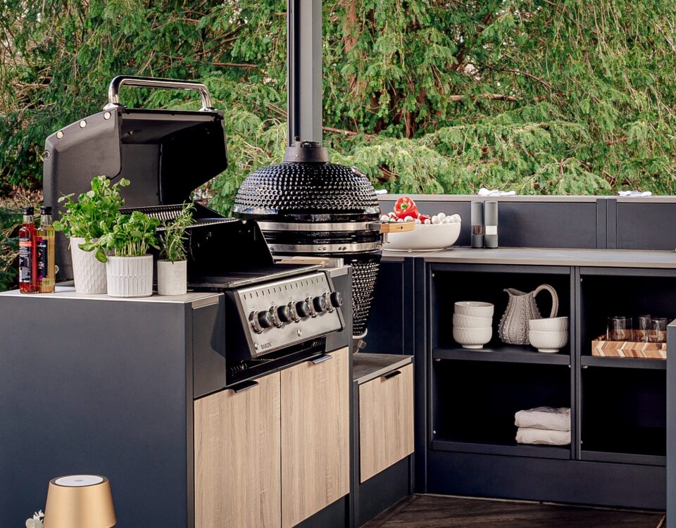 Outdoor kitchen